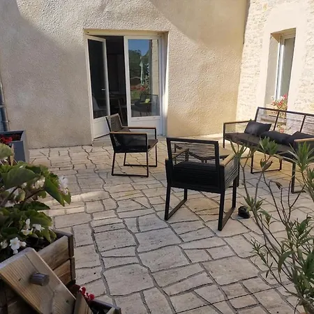 Oda ve Kahvaltı L'arche De La Bonde 3*